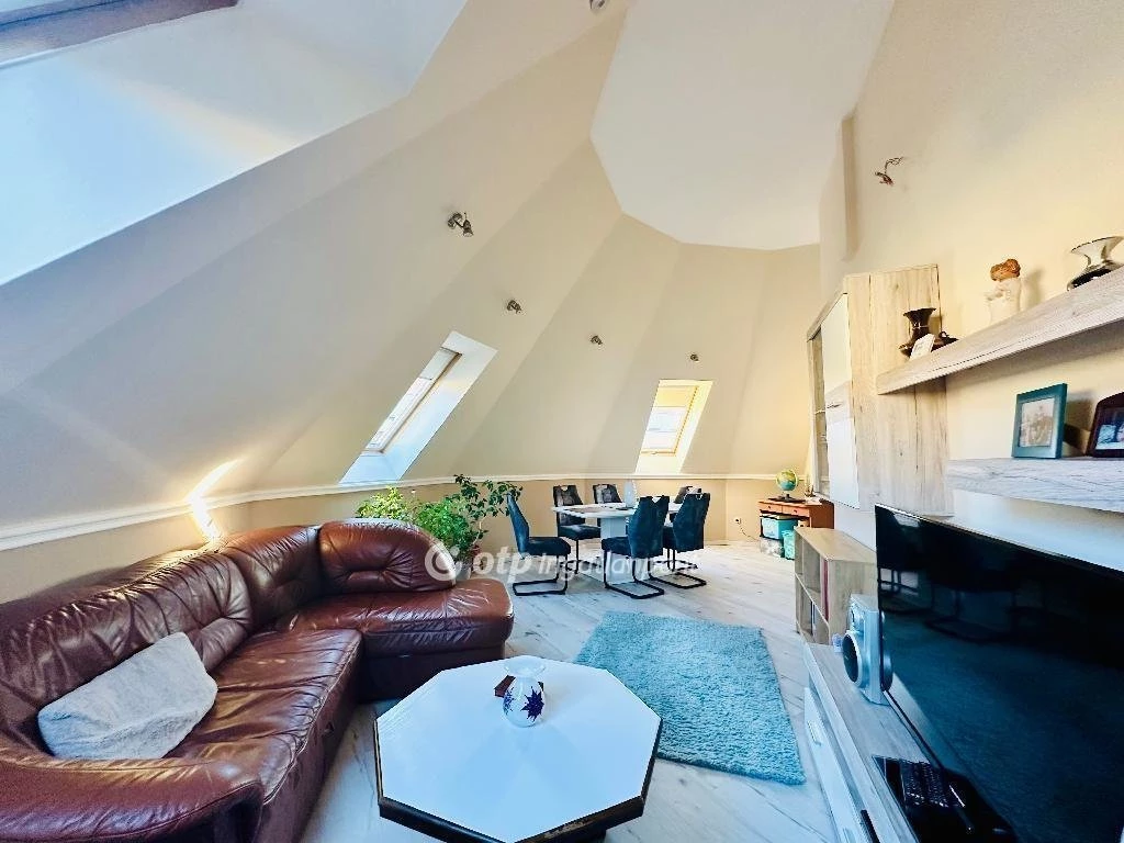 Eladó Lakás, Miskolc