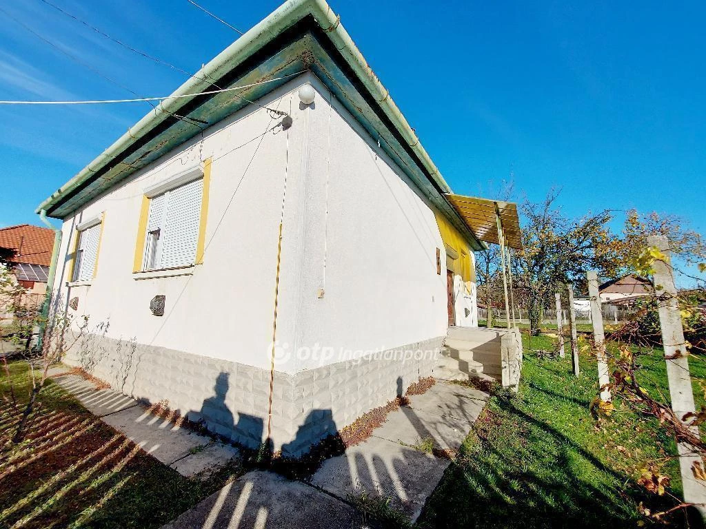 Eladó Ház, Nyékládháza