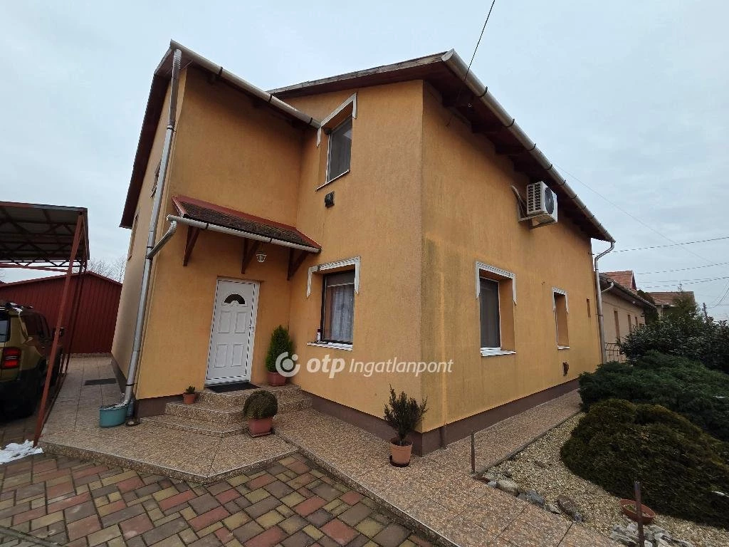 Eladó Ház, Bőcs