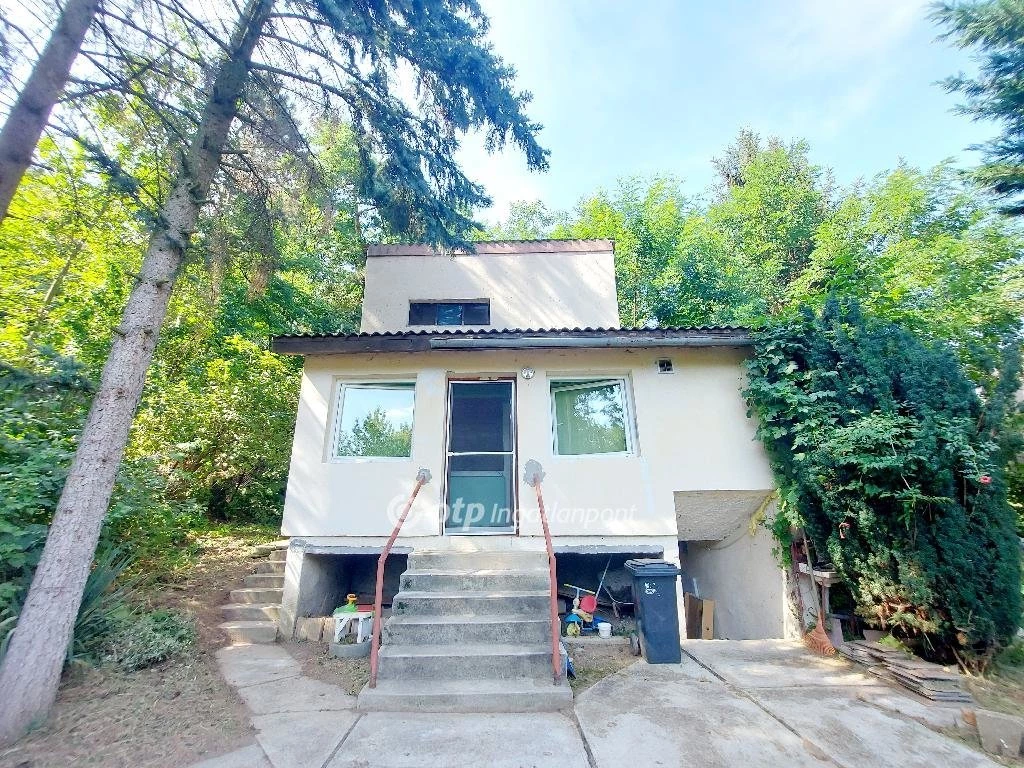 Eladó Ház, Kistokaj