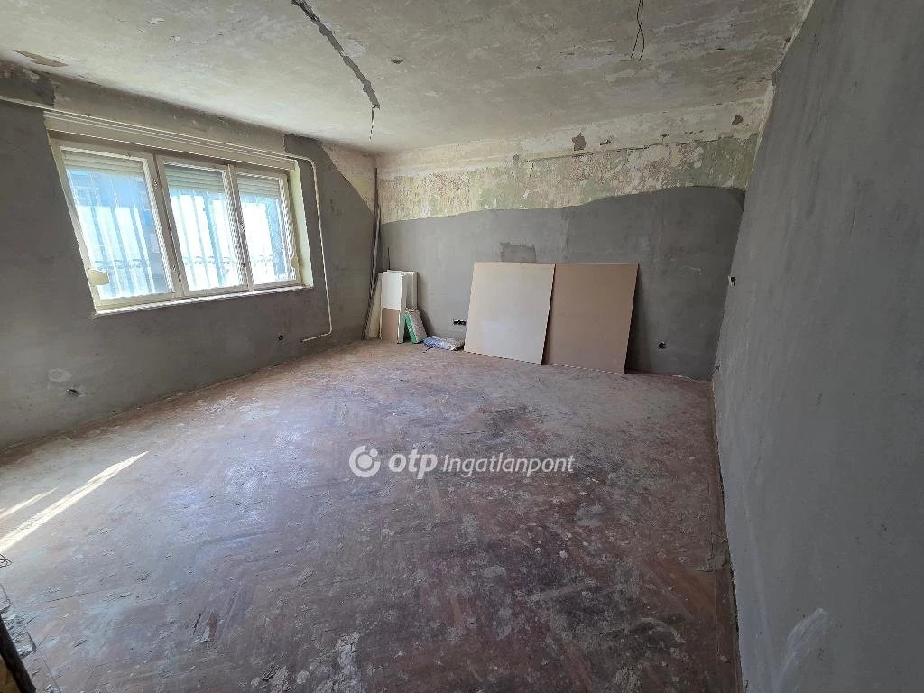 Miskolc, Újdiósgyőr, 38 nm-es befejezetlen lakás!