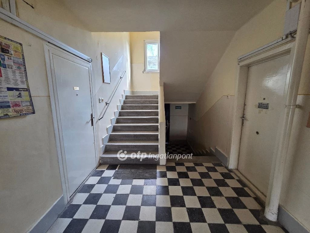 Felújítandó, tégla lakás - Miskolc, Bulgárföld