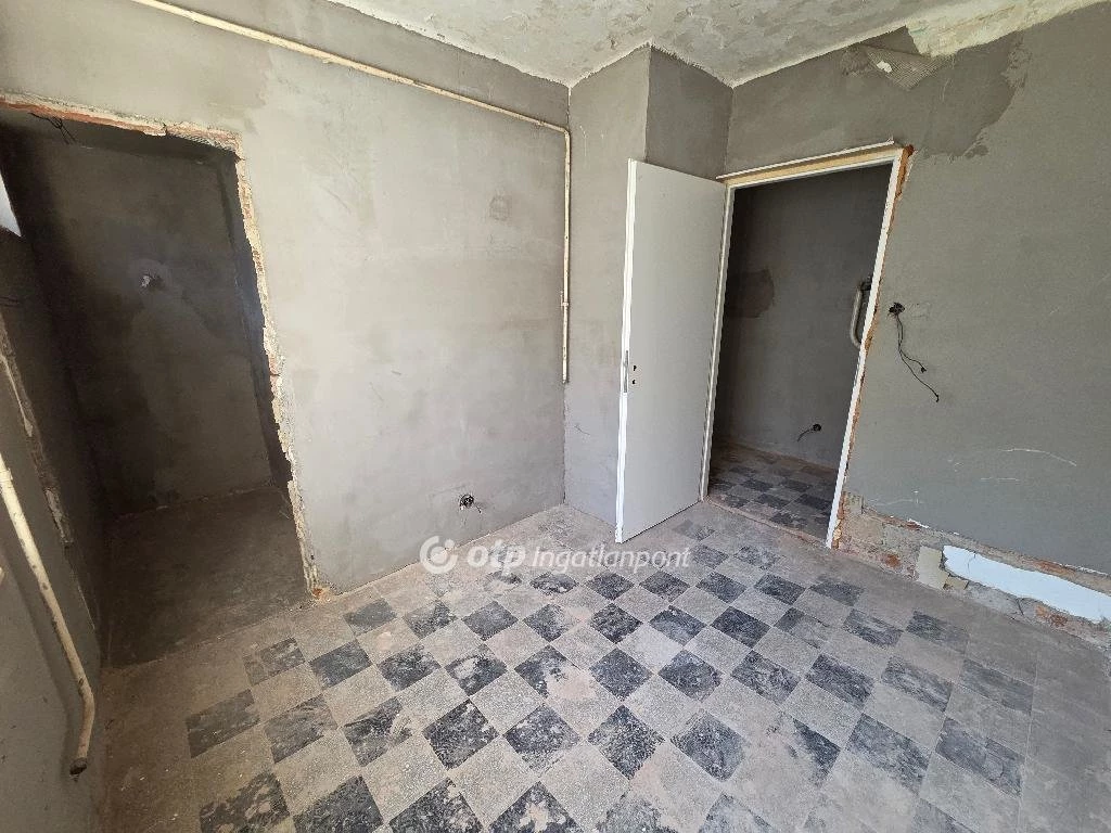 Eladó Lakás, Miskolc