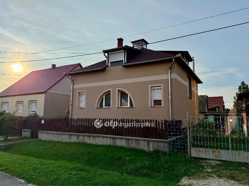 Eladó Ház, Felsőzsolca