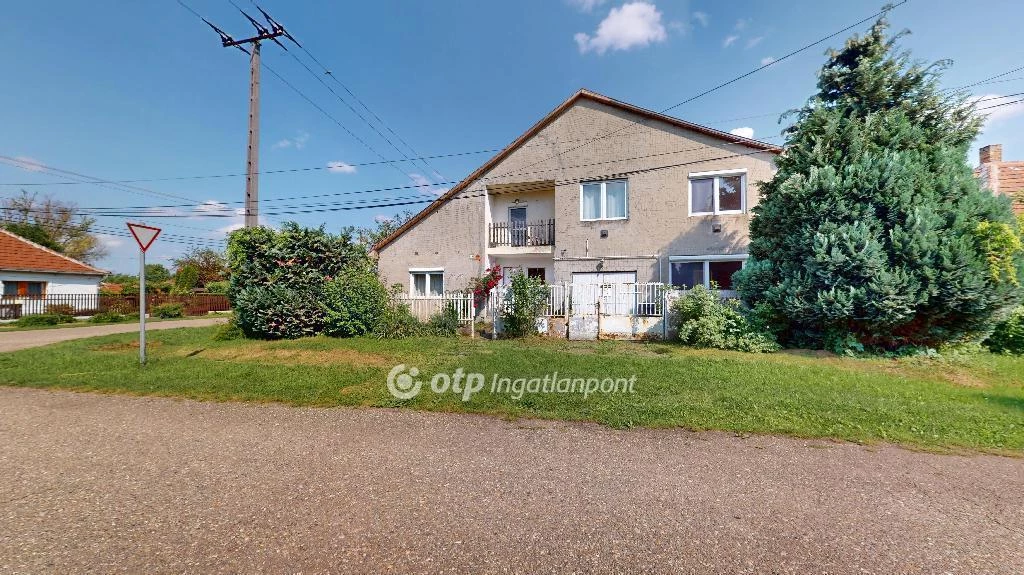 Eladó Ház, Nyékládháza