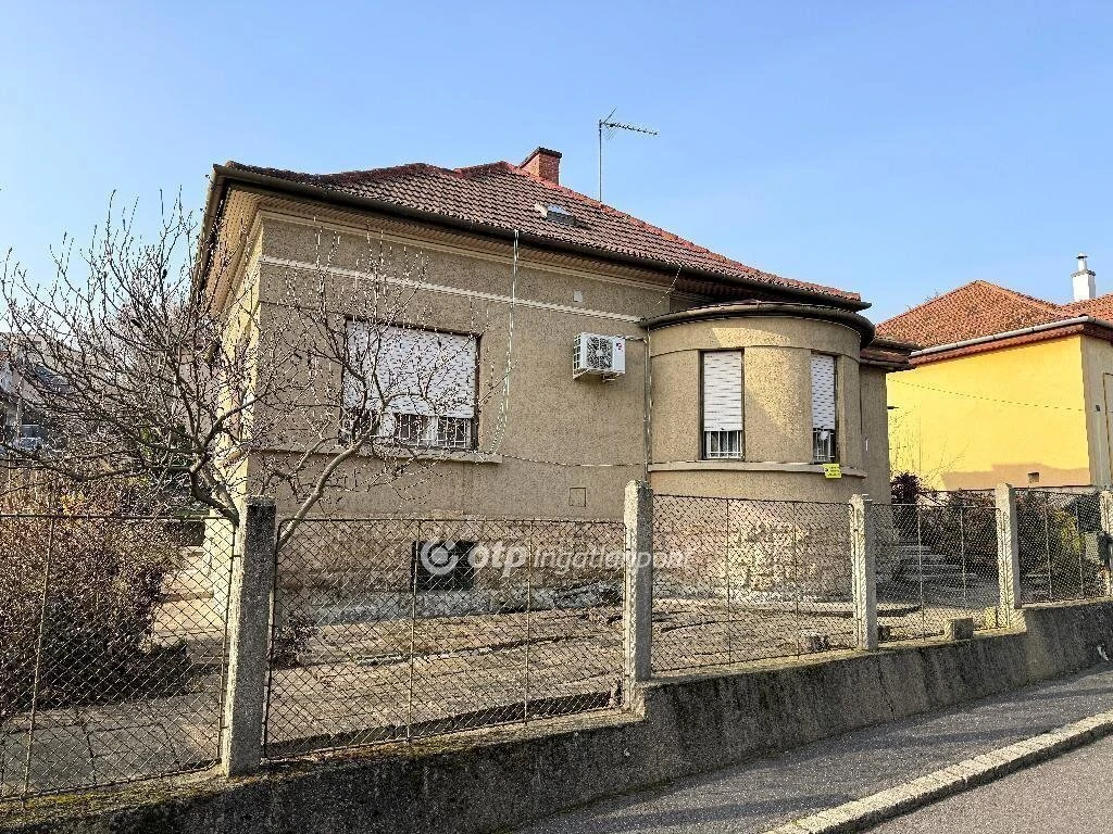 c3-1-name c2-1-name, Miskolc