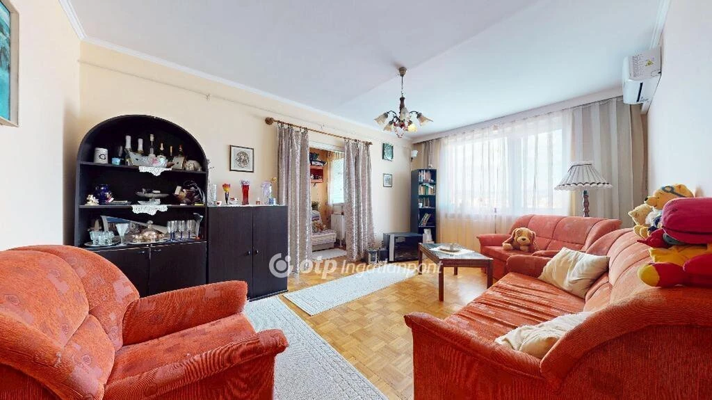 Miskolc, Kuruc utca, 54 nm-es, 2 + 1 szobás lakás.