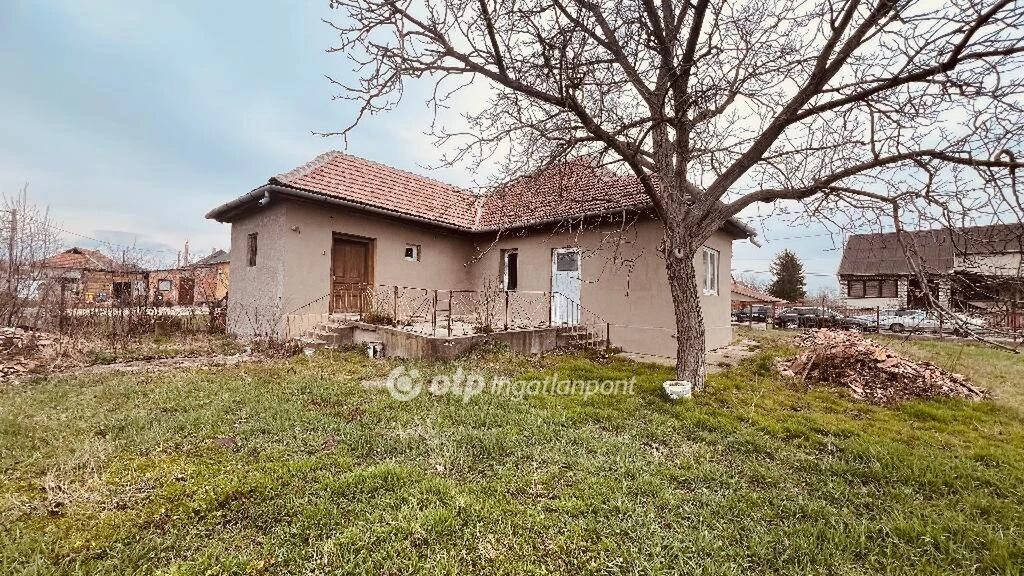 Mezőkeresztes 65m2, felújítandó, 2 szobás családi ház Eladó