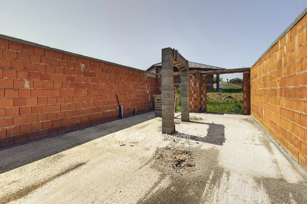 c3-1-name c2-2-name, Miskolc, Martin-kertváros