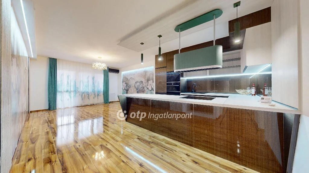 c3-1-name c2-20-name, Miskolc, Belváros