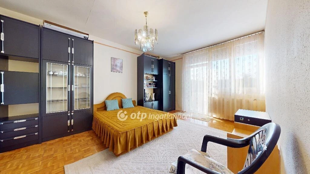 Eladó lakás központban, Kazincbarcika