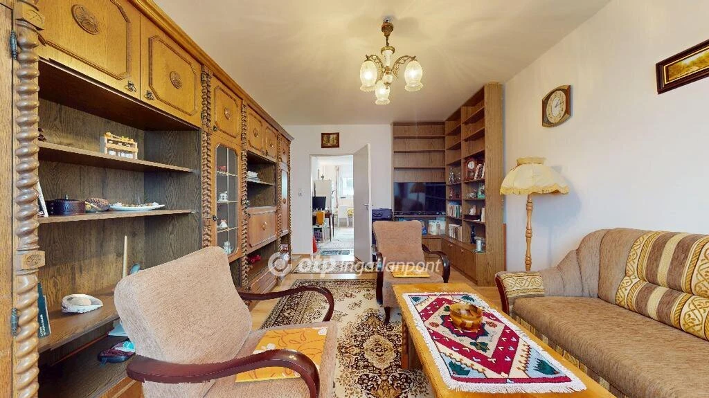 c3-1-name c2-20-name, Miskolc, Belváros