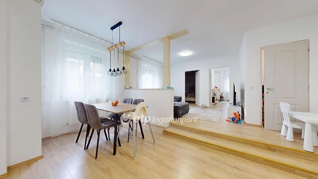 c3-1-name c2-1-name, Sajóbábony