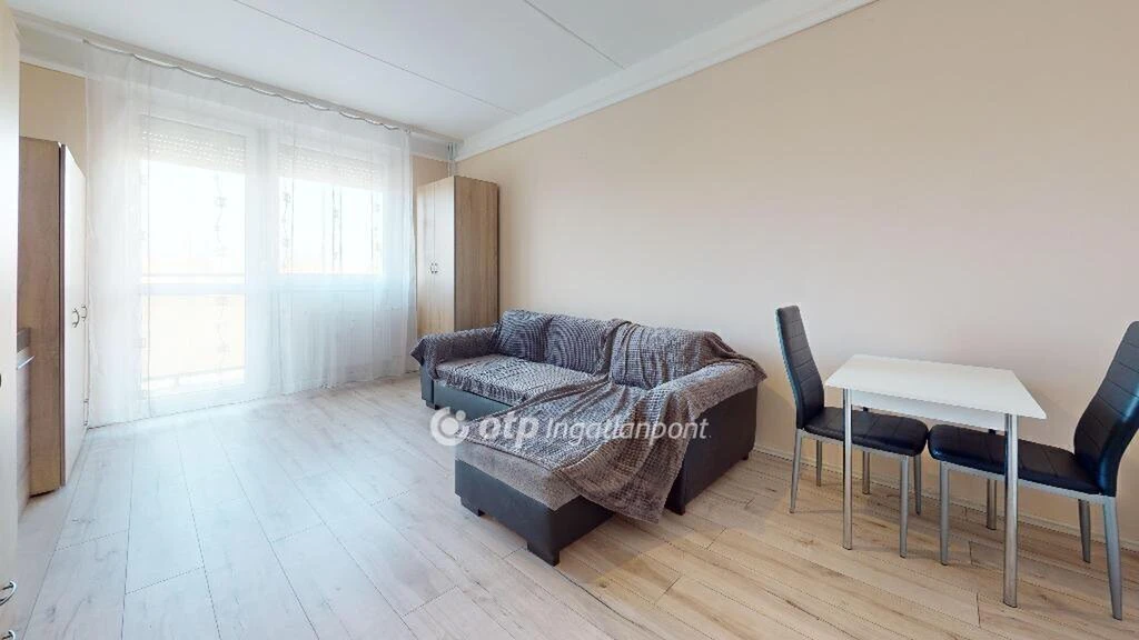 c3-1-name c2-20-name, Miskolc, Avas