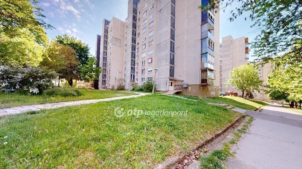 c3-1-name c2-20-name, Miskolc, Avas