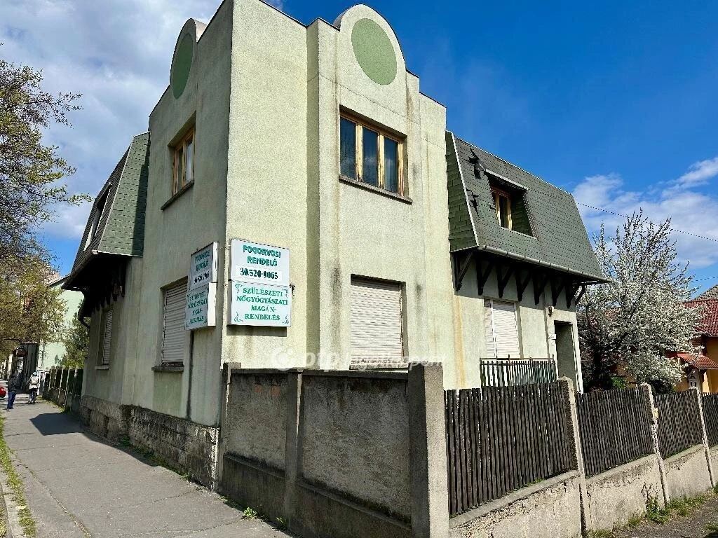 Miskolc, Szentpéteri kapu, 330 nm-es családi ház eladó!