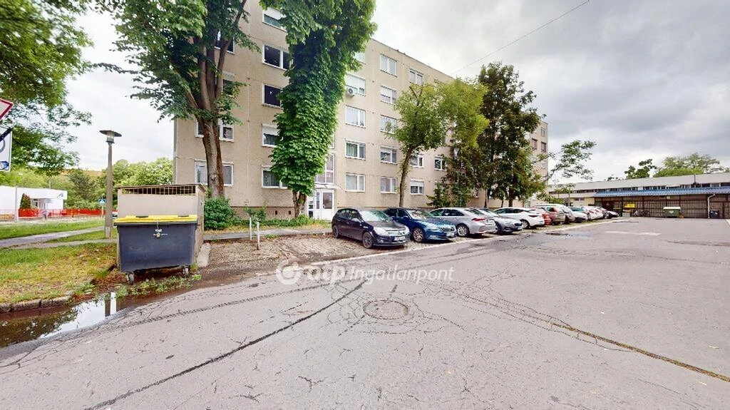 Miskolc, Kiss Tábornok út, 35 nm-es felújított lakás eladó!