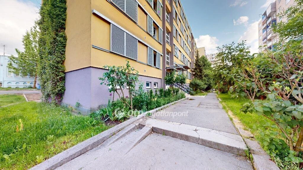 c3-1-name c2-20-name, Miskolc, Avas