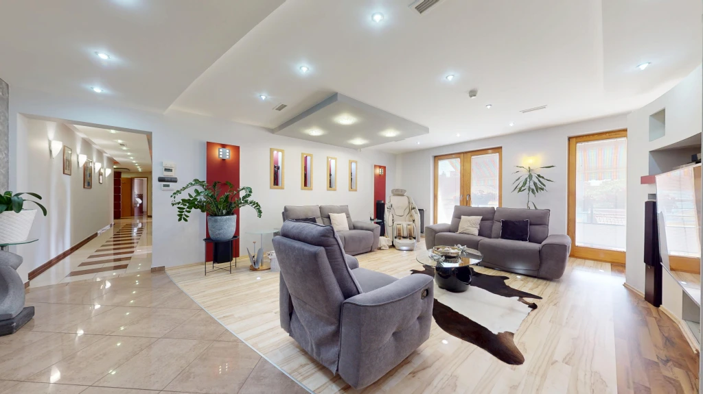 Miskolc Belvárosi 214m2, 4 szobás Luxus Penthouse lakás