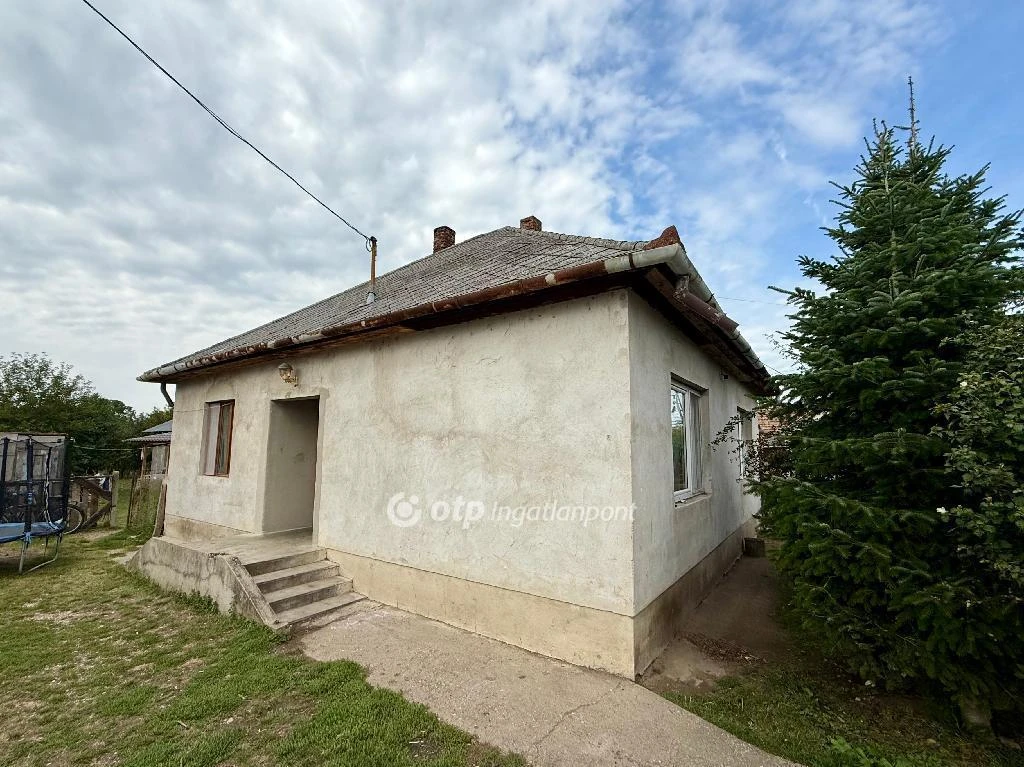 Eladó Ház, Tiszaújváros