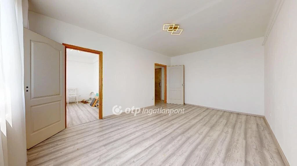 Eladó 1+1 félszobás, felújított lakás - Miskolc, Avas