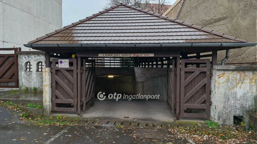 Eladó Önálló garázs Miskolc belváros