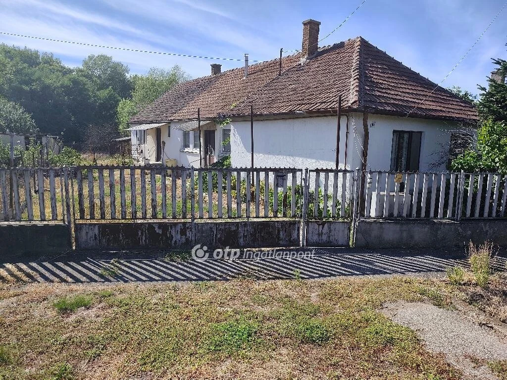 c3-1-name c2-1-name, Sárospatak, Árpád út