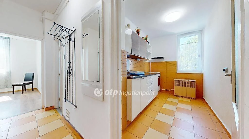 Miskolc, Kilián-dél, 57 nm-es, 2 + 1 szobás lakás.