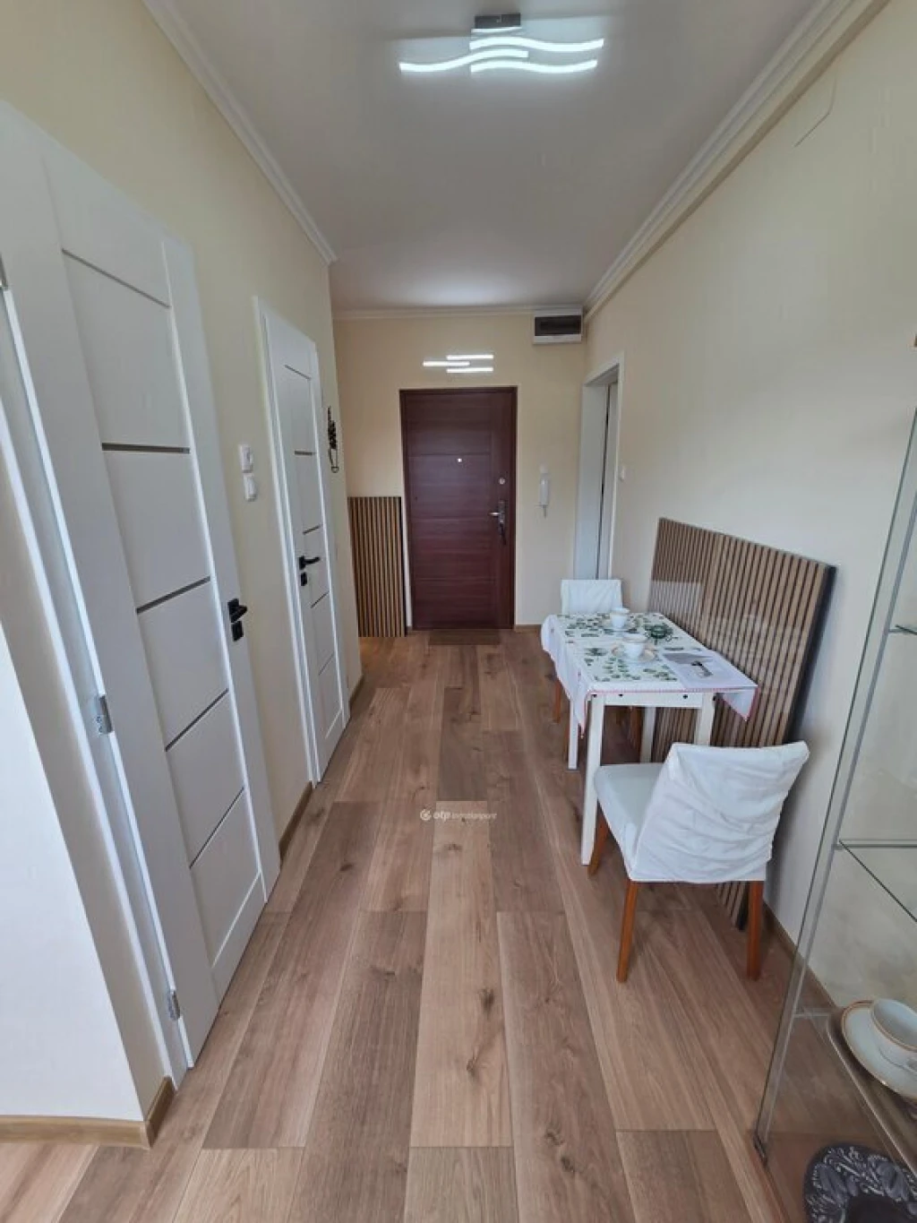 Eladó 2 szobás felújított lakás - Miskolc, Győri kapu