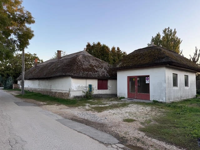 For sale part of a house property, Gárdony