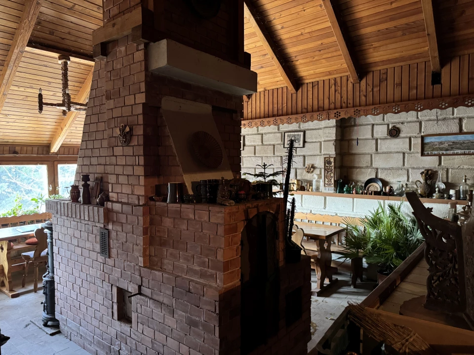 Eladó borozó, söröző, büfé, Telki