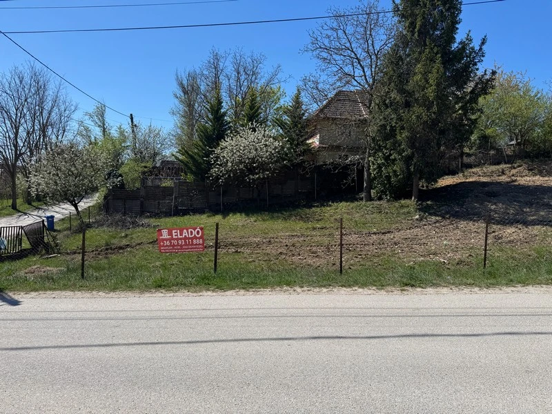 c3-1-name c2-50-name, Pilisjászfalu, Rákóczi Ferenc utca