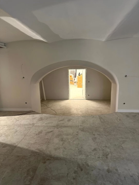 Eladó üzlet, Budapest V. kerület