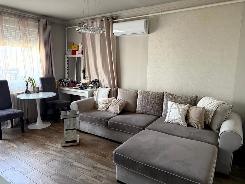 Eladó panellakás, Budapest III. kerület