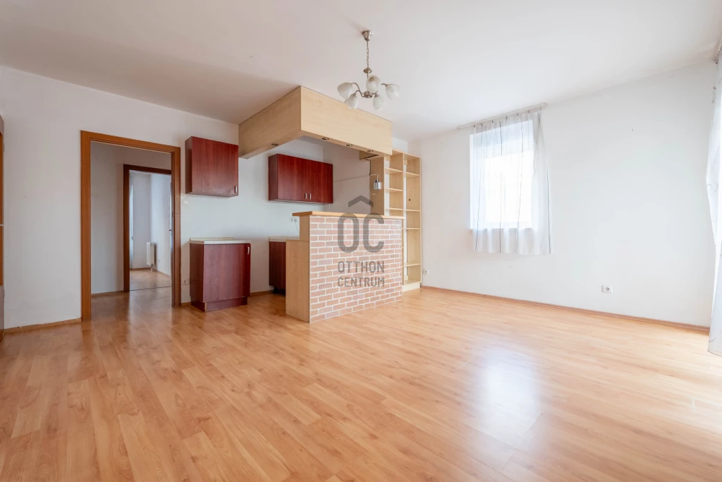 For sale brick flat, Budapest XVI. kerület, Cinkota