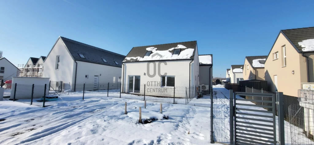 For sale terraced house, Vác, Alsóváros