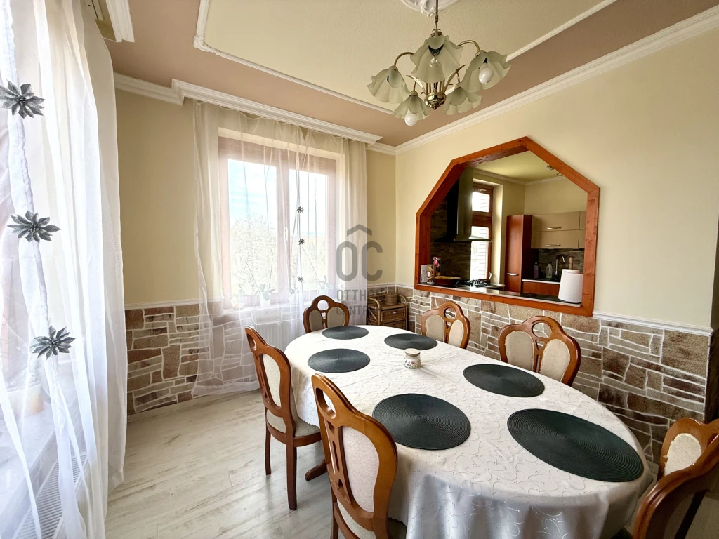 Eladó családi ház, Veresegyház, Laposok