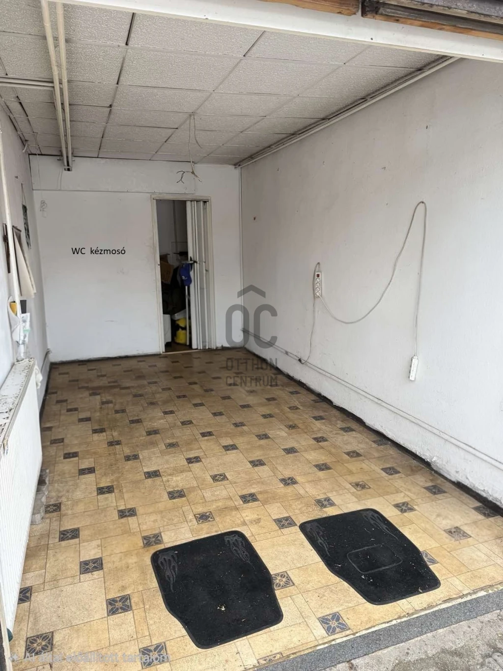 Eladó egyedi garázs, Budapest IV. kerület, Káposztásmegyer