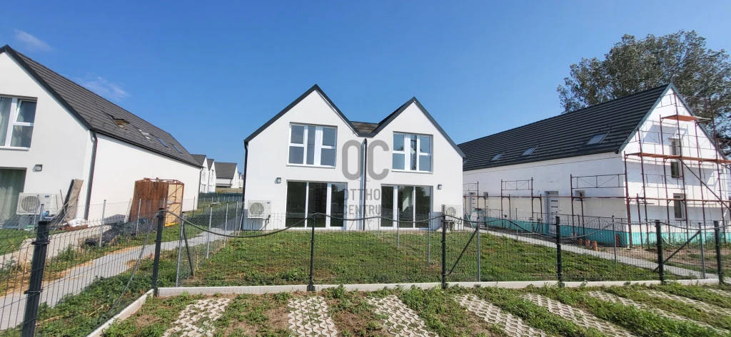 Eladó sorház, Vác, Alsóváros