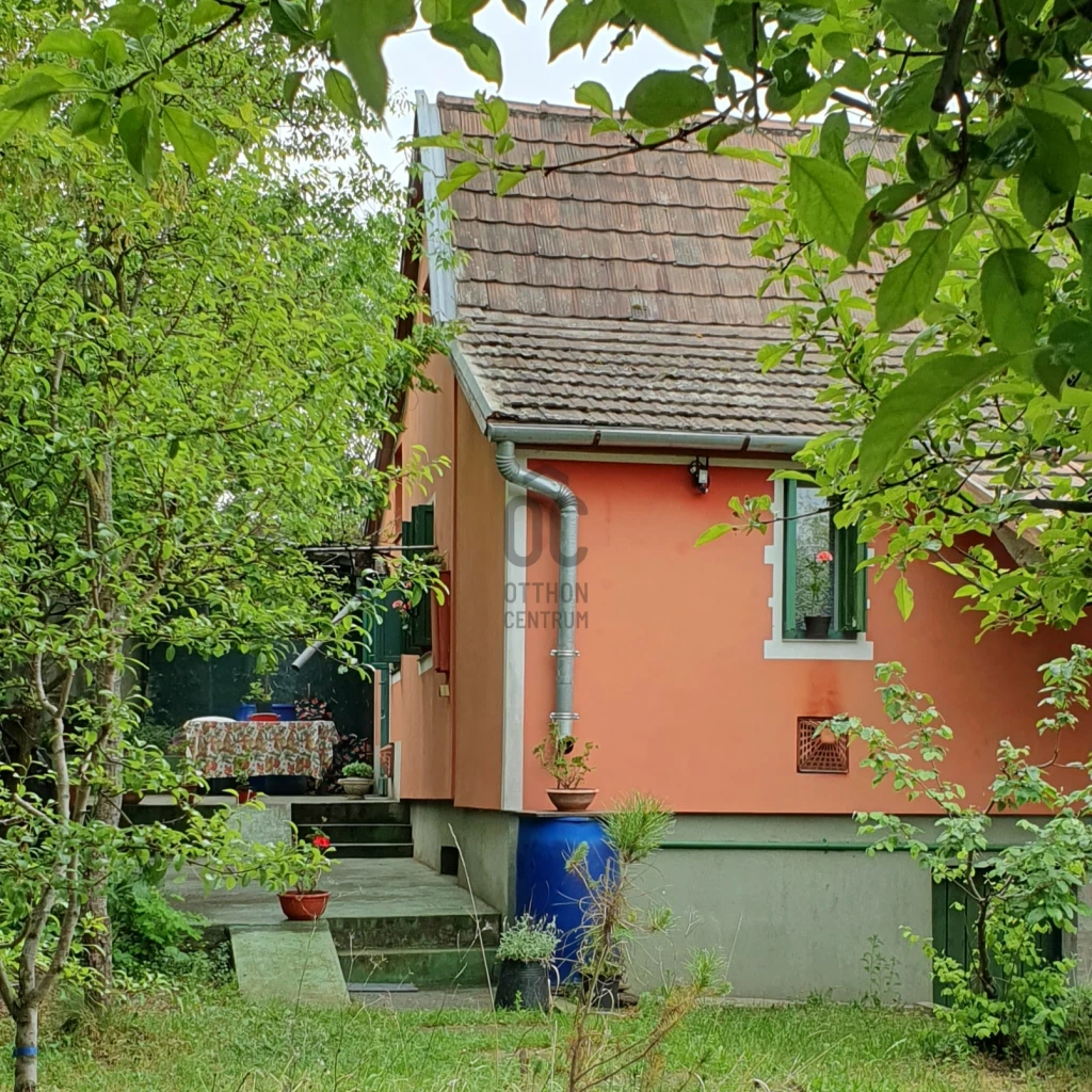 Eladó családi ház, Göd, Nevelek