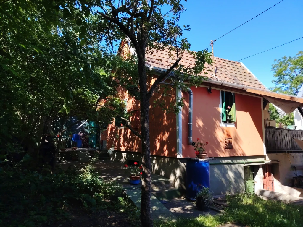 Eladó családi ház, Göd, Nevelek