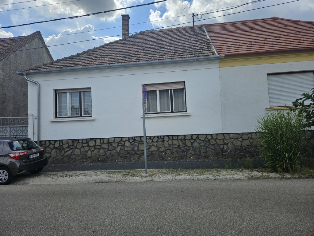 c3-1-name c2-2-name, Pápa