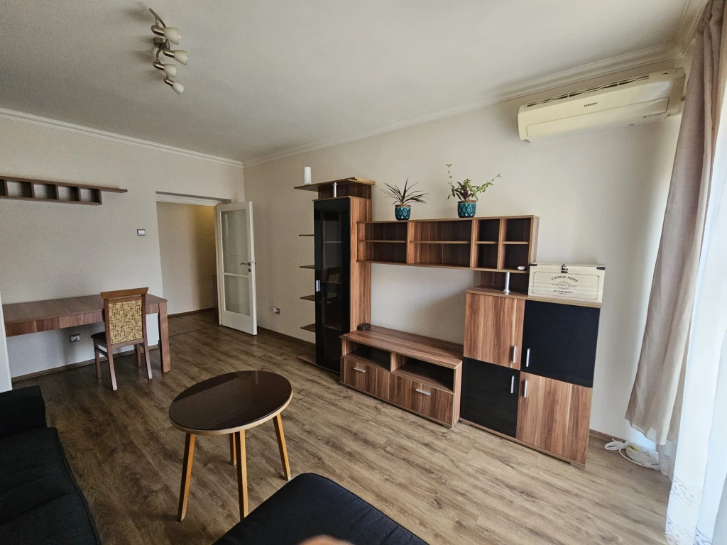 c3-1-name c2-19-name, Pápa