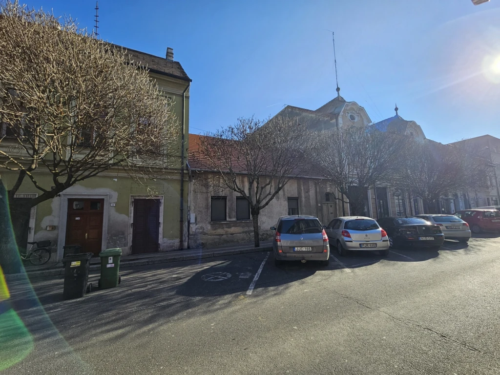 c3-1-name c2-1-name, Pápa