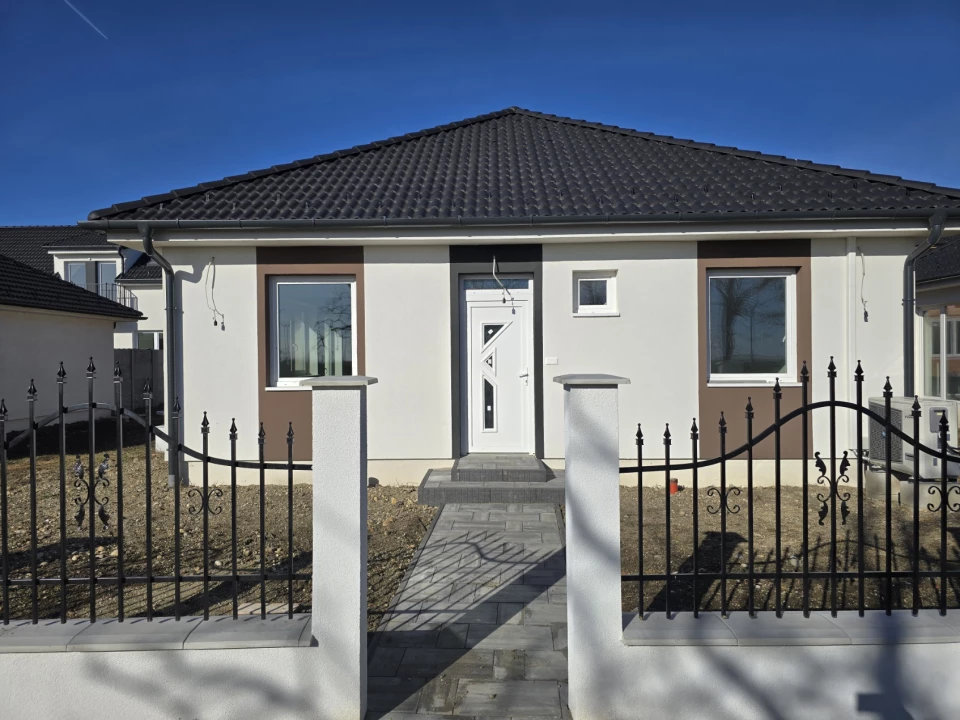 For sale house, Levél