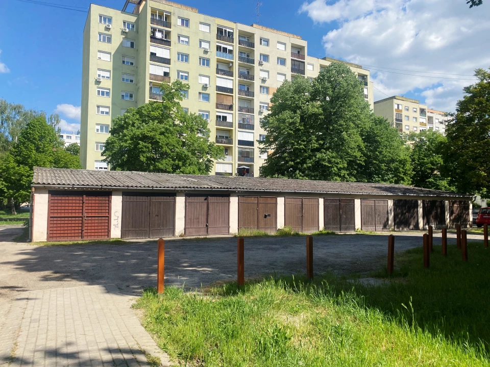 Eladó egyedi garázs, Szeged, Budapesti körút