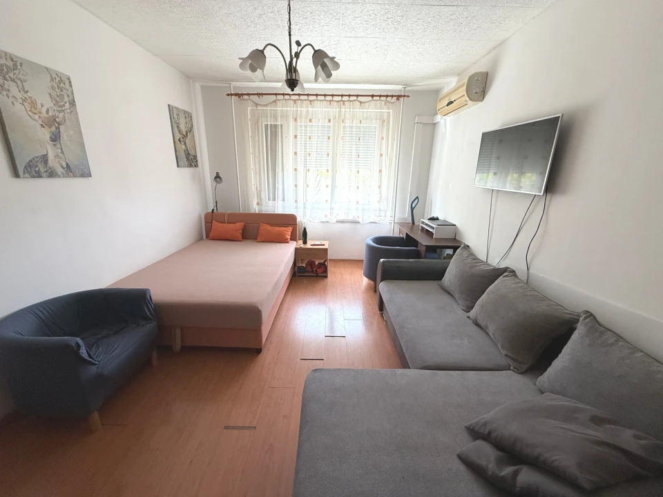 Eladó panellakás, Szeged, Szamos utca