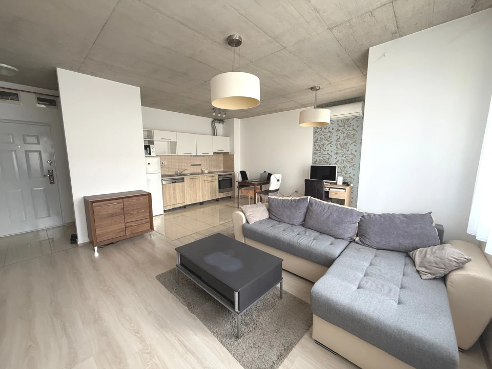 Kiadó téglalakás, Szeged, Bécsi körút