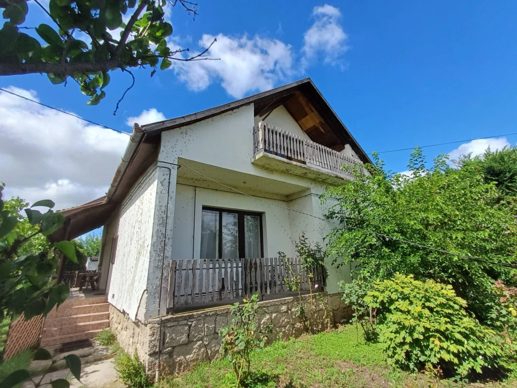 Ha szeretne budapesti agglomerációban fővárostól mindössze 25 km-re található, kiemelkedően jó infrastruktúrával rendelkező népszerű településen élni, akkor Önnek szól ez az ajánlat✅ Az ingat