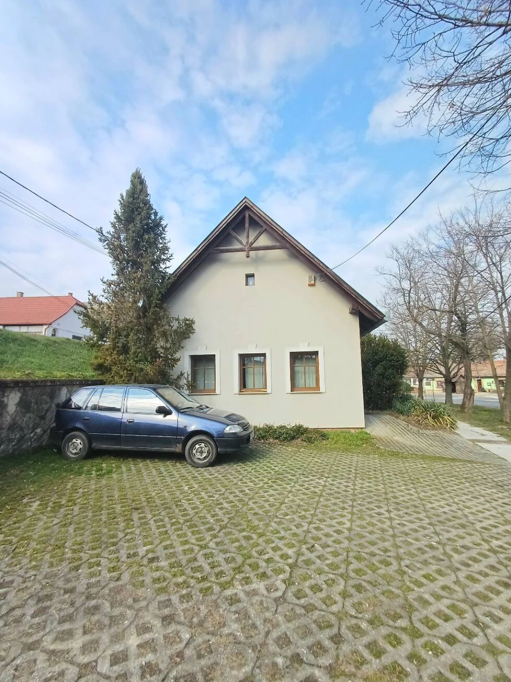 KIVÁLÓ ÜZLETI LEHETŐSÉG ZSÁMBÉK HATÁRÁBAN, TÖK KÖZPONTJÁBAN!